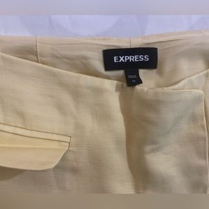 Super High Waisted Linen-Blend
Wrap Skort
Color: Pale Yellow Size:10